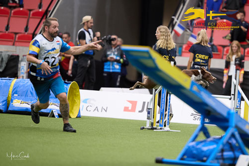 20250918-190908-B76I8807.jpg